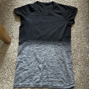 lululemon black and white ombré swiftly tech tee size 8